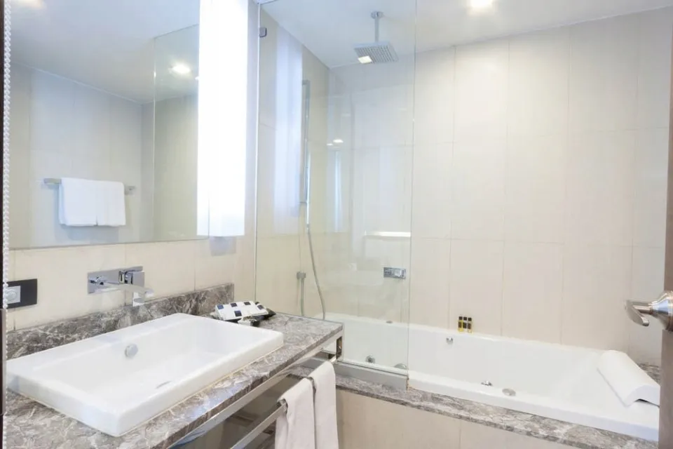 beckers-designer-kitchen-bathroom-kolory-25l
