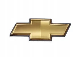 captiva-emblemat-znaczek-logo-pokrywy-bagaznika-gm