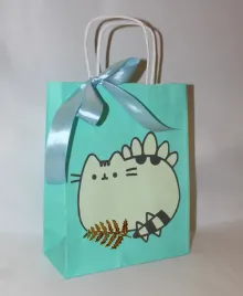 torebka-torba-na-prezent-a4-duza-zielona-kot-pusheen-puszin-dinozaur