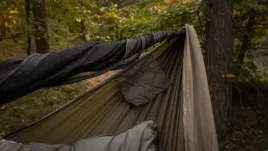 hamak-tigerwood-wazka-v2-pustynny-z-moskitiera-double-zip