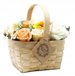 duzy-pomaranczowy-bukiet-mydlany-wiklinowy-kosz