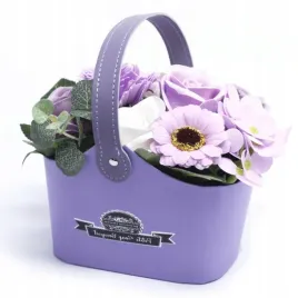 lawendowy-bukiet-mydlany-w-ozdobnym-koszyku