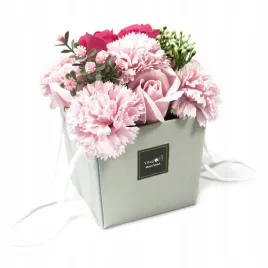 kwiaty-z-mydla-bukiet-rozowe-roze-i-gozdziki