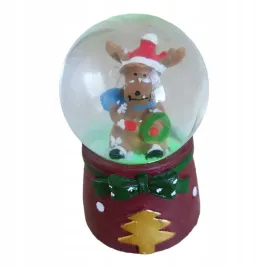 szklana-kula-swiecaca-ze-sniegiem-na-prezent-swiateczna-mikolaj