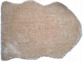 duzy-dywanik-futerko-owcza-skora-salon-sypialnia-pudrowy-jasny-roz
