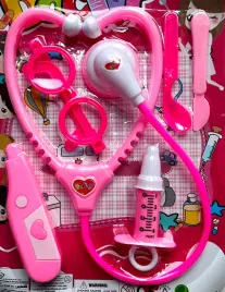 lekarz-doktor-komplet-strzykawka-sluchawki-okulary