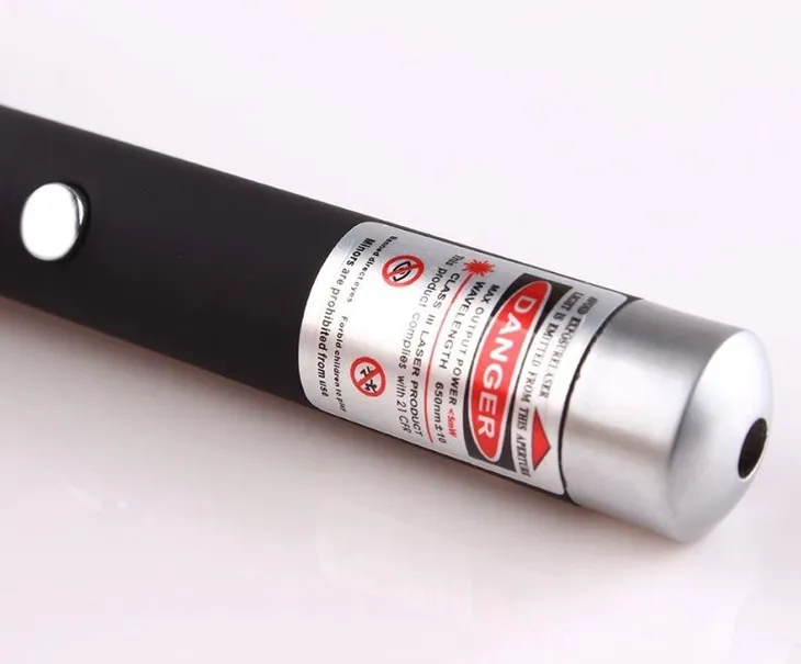 wskaznik-laser-pointer-dla-kota-mocny-zielony-stan-nowy
