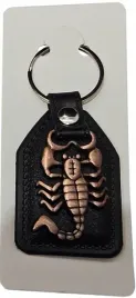 brelok-do-kluczy-ze-skorpionem-zodiak-na-prezent