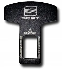 zaslepka-wtyczka-do-pasa-pasow-z-logo-seat