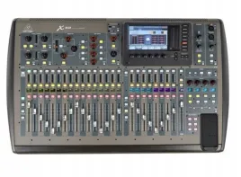 32-kanalowa-cyfrowa-konsoleta-mikserska-z-16-szynami-behringer-x32-nowa
