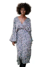 turkusowa-sukienka-z-kopertowym-dekoltem-panterka-uniwersalna