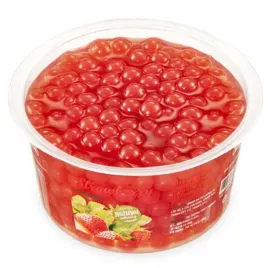bubble-tea-pekajace-kulki-owocowe-kawior-molekularny-boba-or-truskawka
