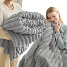 puszysty-gruby-koc-wytlaczane-paski-miekki-pled-narzuta-200x220cm-premium