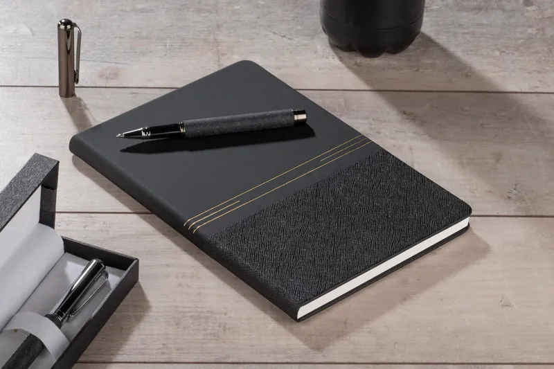notes-puki-a5-czarny-stan-nowy