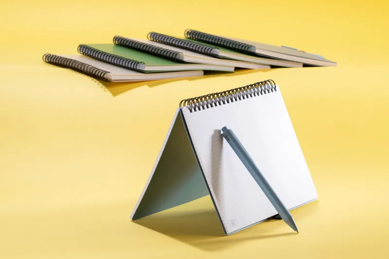 notes-z-dlugopisem-tresa-a5-niebieski