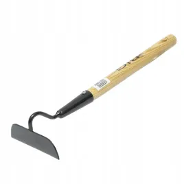 krotka-metalowa-motyczka-z-drewnianym-trzonkiem