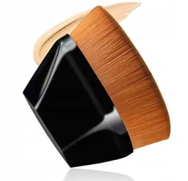 pedzel-jednolity-do-podkladu-makijazu-gesty-miekki