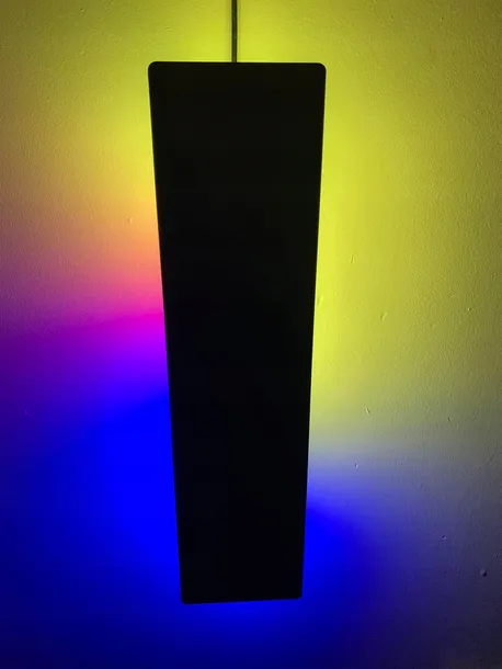 lampa-scienna-rgb-kolor-czarny