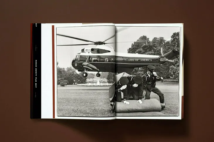 annie-leibovitz-wer-angielska-waga-z-opakowaniem-0-58-kg