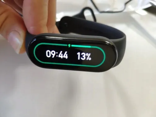 ladowarka-kabel-do-xiaomi-mi-band-6-marka-xiaomi