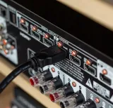 amplituner-marantz-stereo-70s-2-1-czarny-moc-dynamiczna-na-kanal-8-w-75-w
