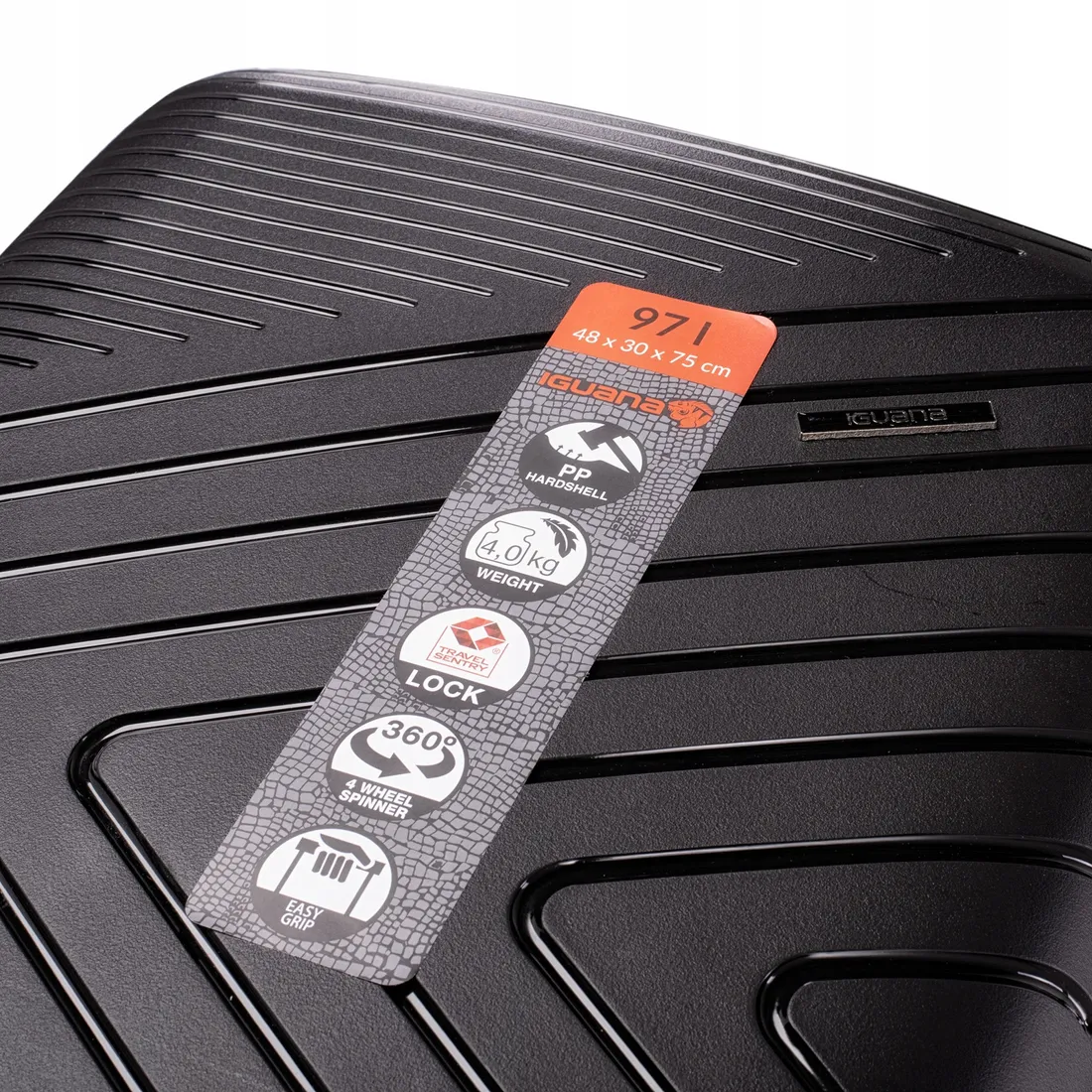 walizka-twarda-cantabria-ii-97-stan-nowy