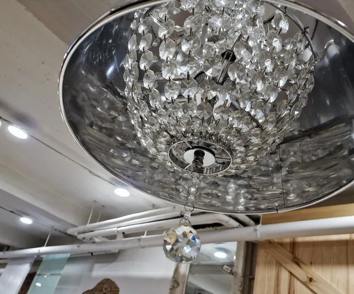 lampa-wiszaca-krysztalki-rodzaj-lampy-sufitowe-wiszace
