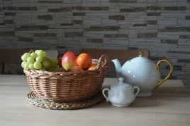 taca-wiklinowa-maja-okragla-z-uchwytami