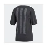 three-stripe-marka-adidas