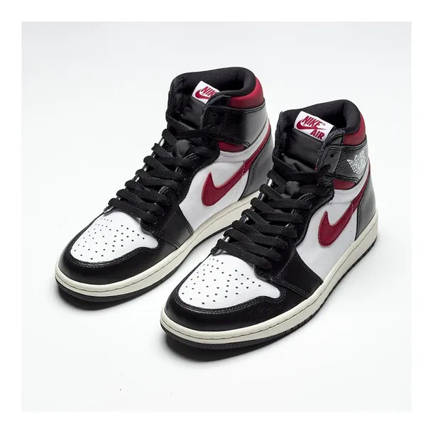 air-jordan-1-retro-high-og-kod-producenta-555088061-marka-nike
