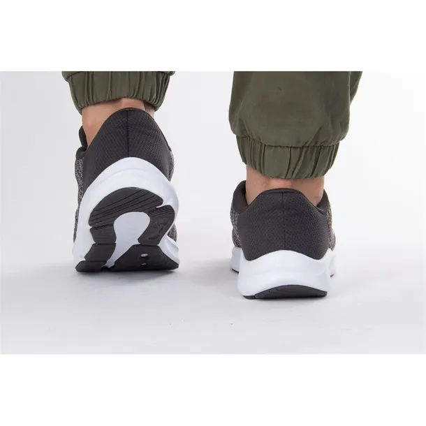 charged-pursuit-3-twist-marka-under-armour