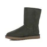 classic-short-ii-forest-night-marka-ugg