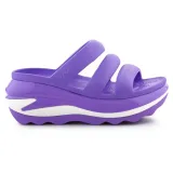 mega-crush-triple-strap-marka-crocs