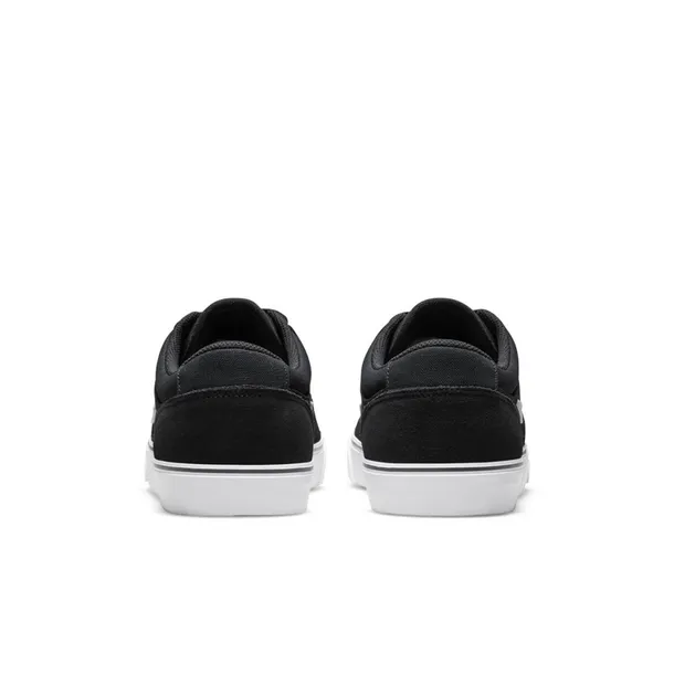 chron-2-marka-nike-rozmiar-44