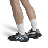 barricade-marka-adidas