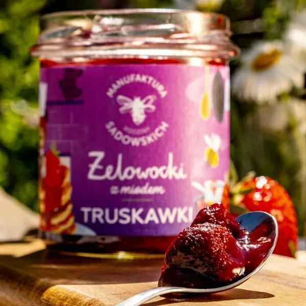 zelowocki-z-miodem-truskawki-smak-truskawkowy