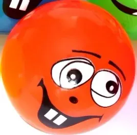 pilka-pileczka-gumowa-buzka-usmiech