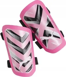 ochraniacze-nagolenniki-pilkarskie-puma-ultra-light-strap-rozowo-biale-r-m