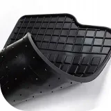 dywaniki-samochodowe-audi-a2-00-stan-nowy-producent-frogum