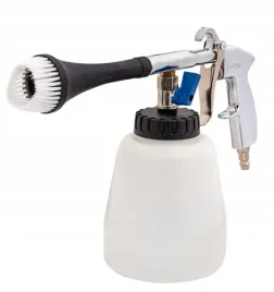 pneumatyczny-pistolet-do-prania-tapicerki