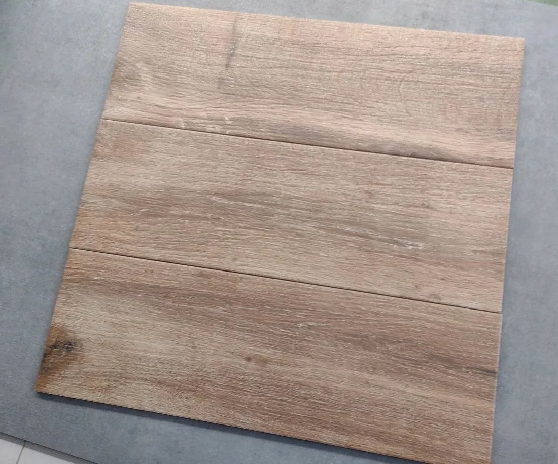 plytki-drewopodobne-gres-alberon-umbra-stan-nowy