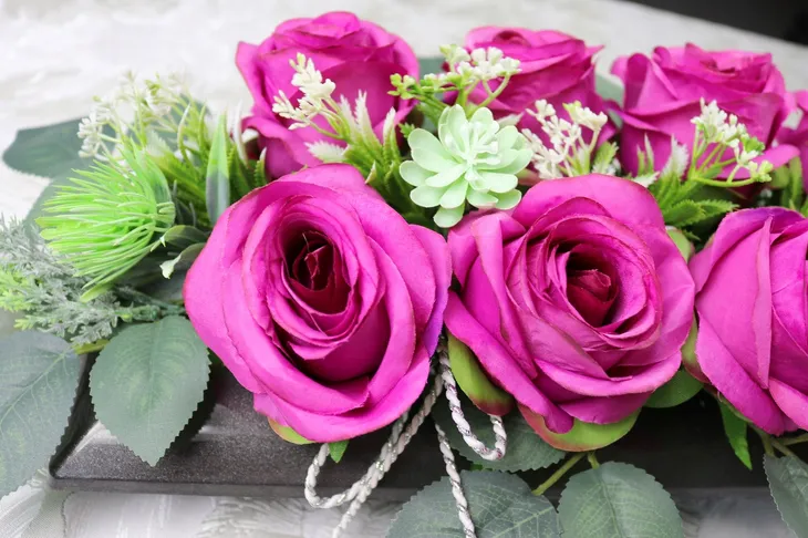 box-roze-w-prostokacie-amarantowy-wysokosc-28-cm