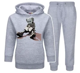 dres-dzieciecy-kaws-producent