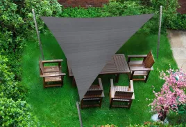 zagiel-przeciwsloneczny-do-ogrodu-na-taras-3x3x3-m-tkanina-hdpe-trojkatny