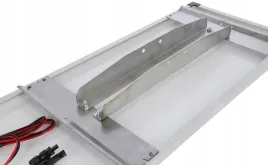 zestaw-instalacyjny-do-metalowej-skrzynki-zestawu-solarnego-45-55w-i-100w