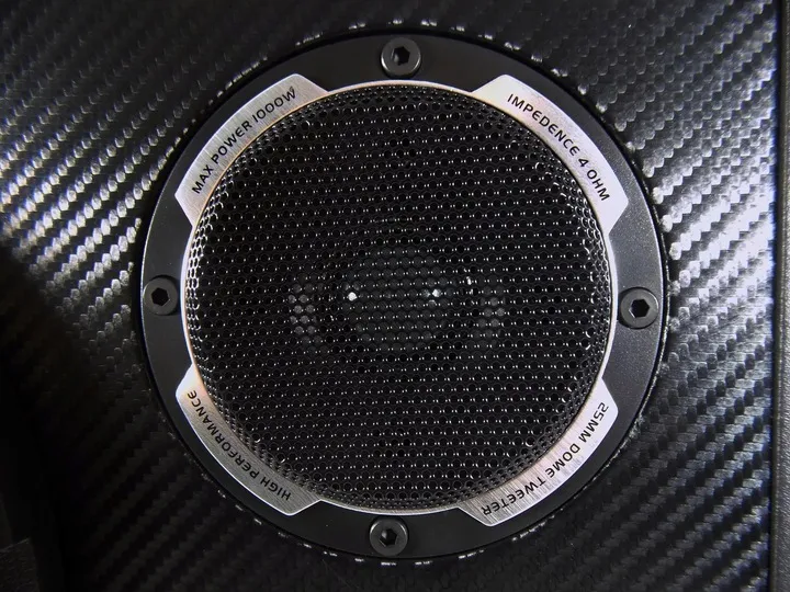 skrzynia-tuba-basowa-subwoofer-500w-peiying-kable-stan-nowy-model-brak-informacji