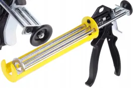 wyciskacz-pistolet-do-silikonu-mas-potrojny-mocny