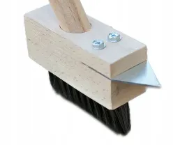 szczotka-do-kostki-brukowej-na-kij-druciana-ostrze