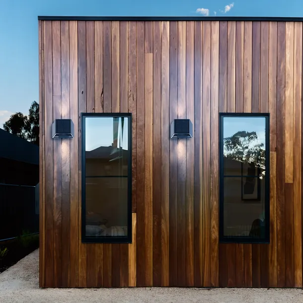 milagro-kinkiet-solarny-wings-50lm-6000k-barwa-swiatla-bialy-zimny