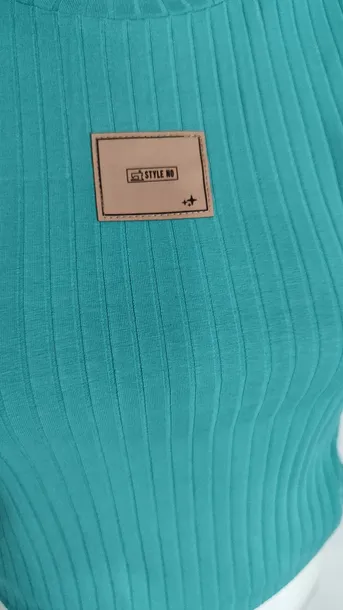 bluzka-damska-kolor-niebieski